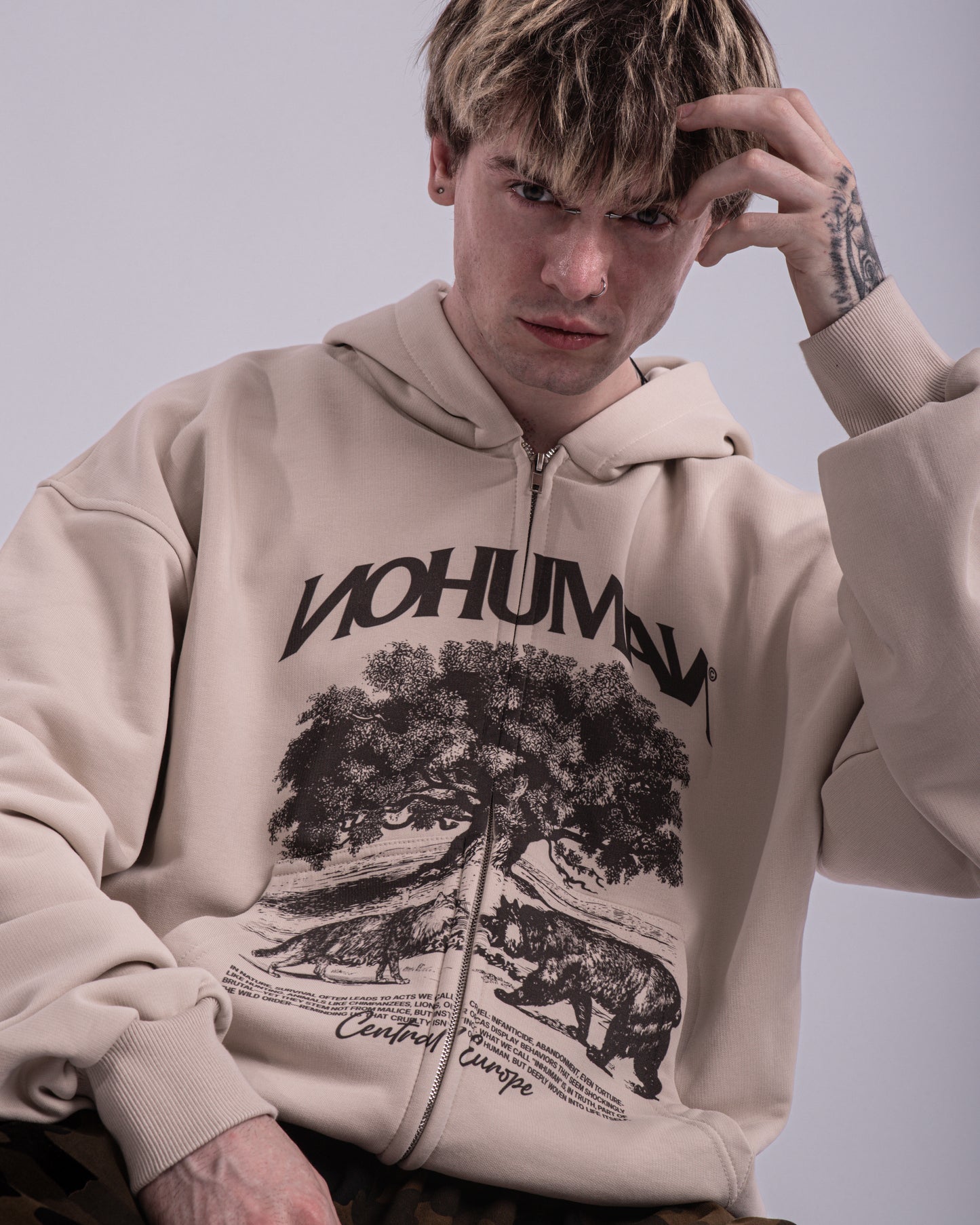Wolf & Bear ZIP hoodie